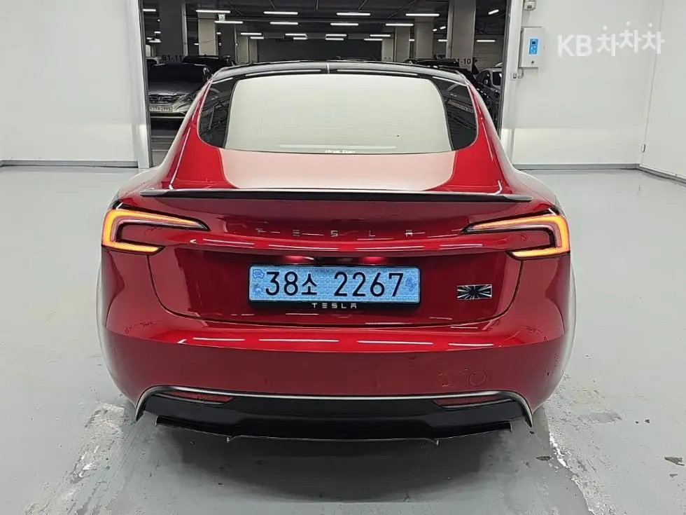 Tesla Model 3Performance - 3