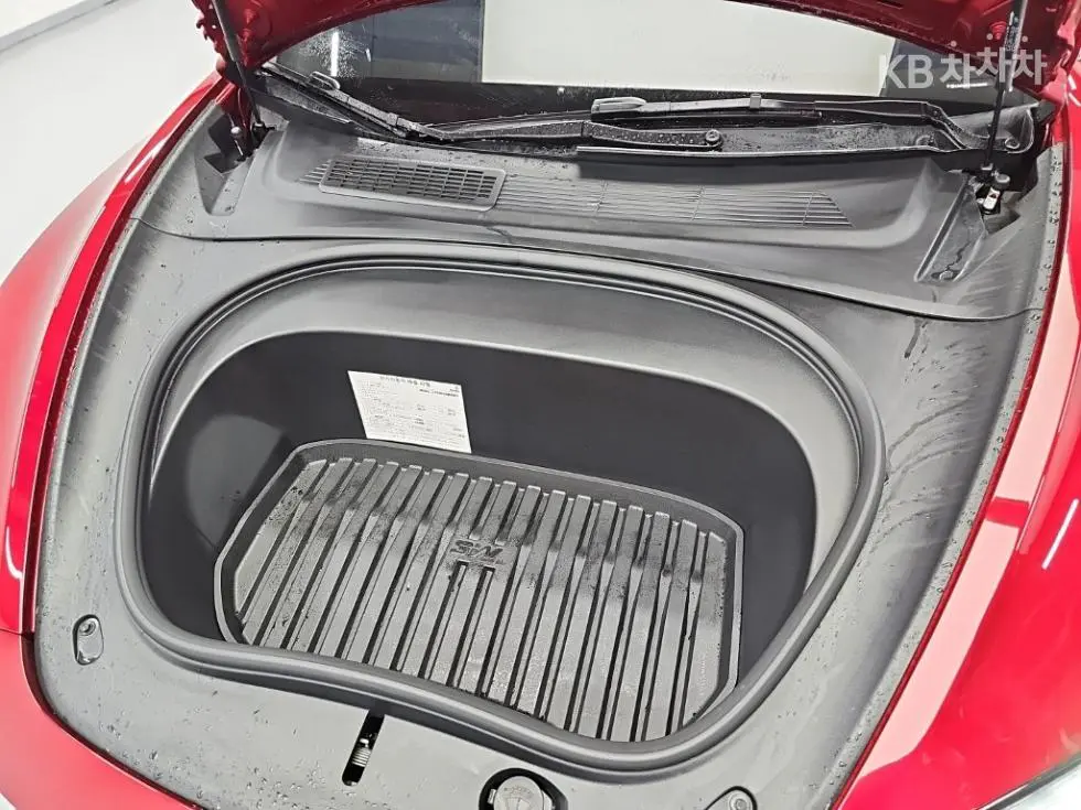 Tesla Model 3Performance - 5