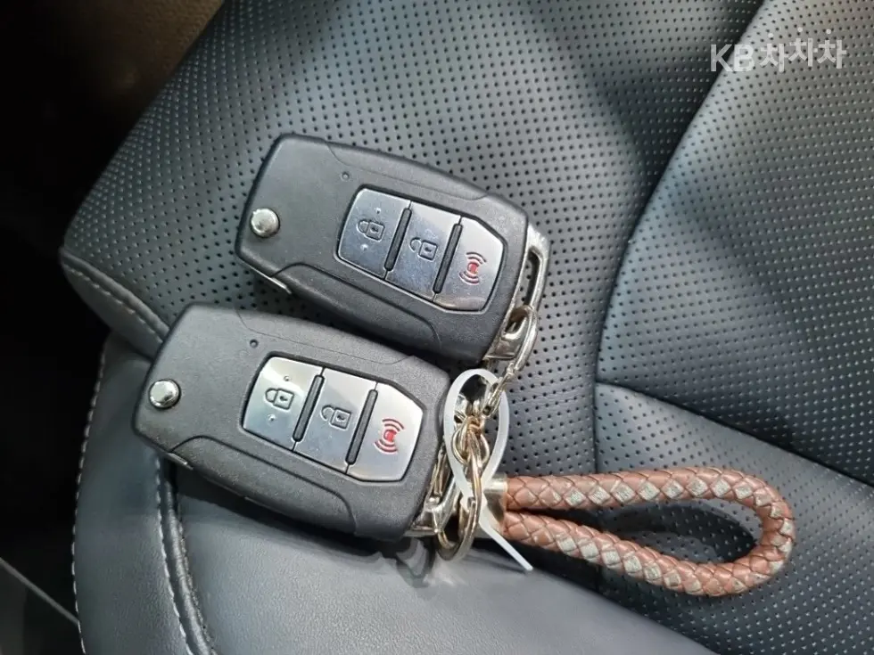 КейДжи Мобилити Нов Rexton Sports Khan2.2 AWD 쿨멘 Престиж - 21