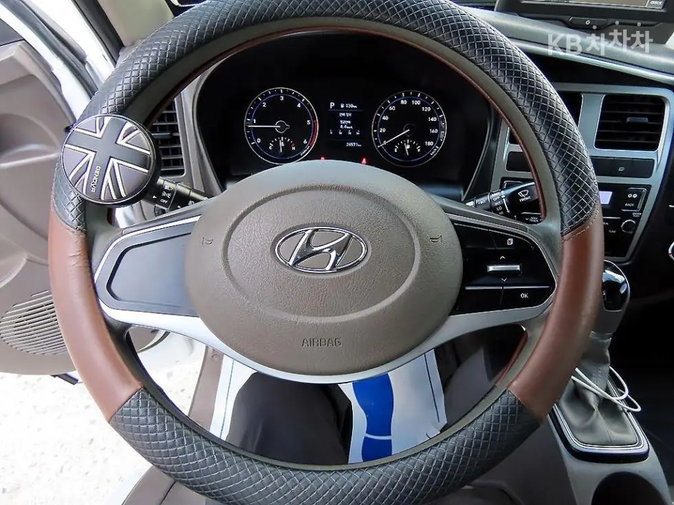 Hyundai Porter 2Extra Long Double Cab CRDi Modern - 12