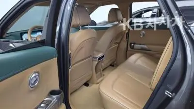 Дженезис GV60Стандартен 2WD Стандартен - 10