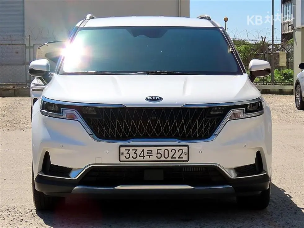 Киа Канивал 4-то поколение D2.2 7-местен Signature - Image 1