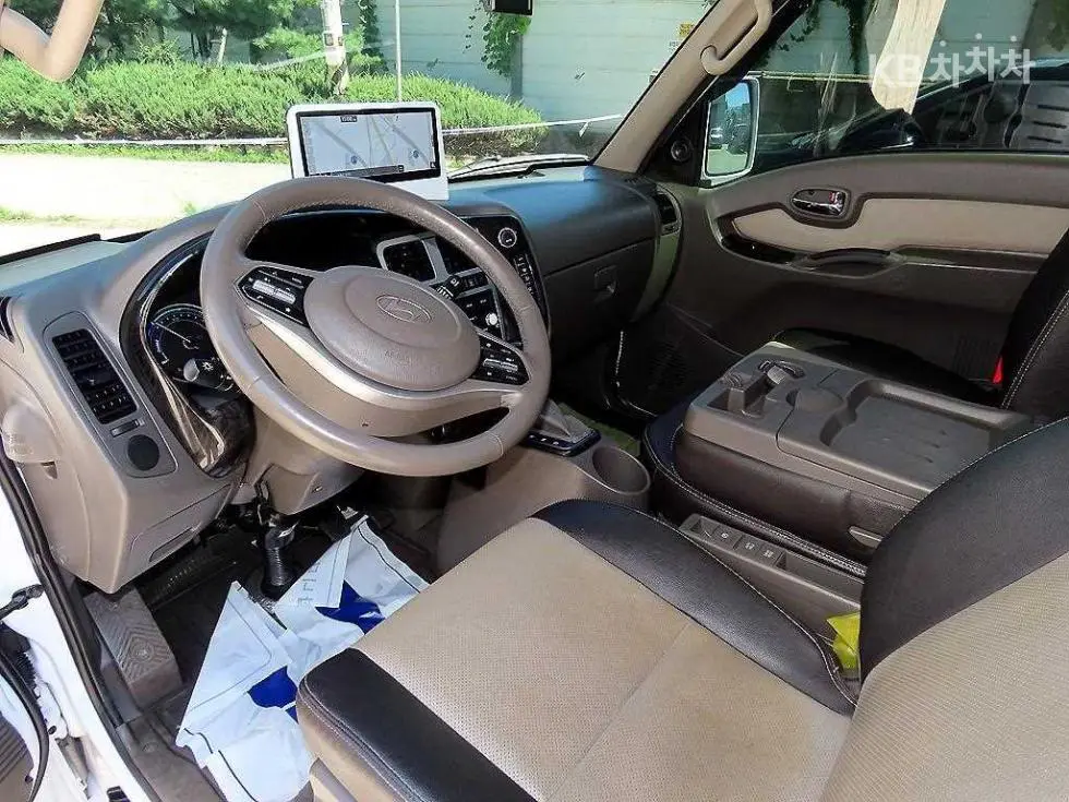 Хюндай Porter 2 ЕлектрическиSuper Cab Удължено междуосие Premium Специал (специален признак/издание) - 7