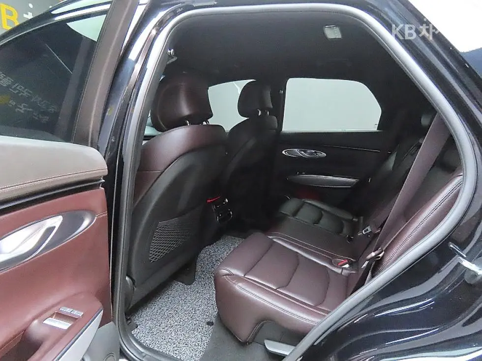 Дженезис GV70Бензин 2.5T AWD - 11