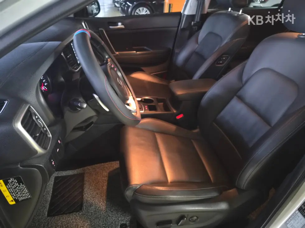 Киа Sportage The Bold2.0 Дизел 2WD Престиж - 14