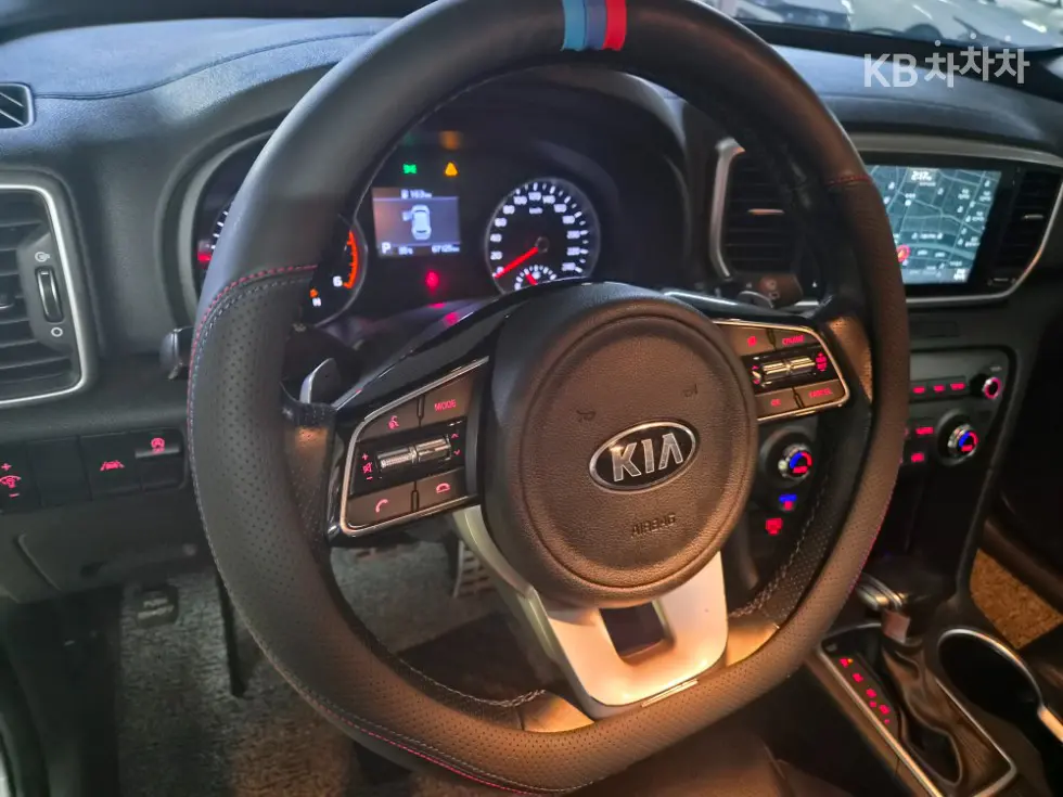 Киа Sportage The Bold2.0 Дизел 2WD Престиж - 8