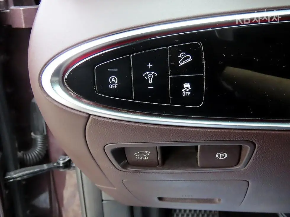 Дженезис GV70Дизел 2.2 AWD - 12