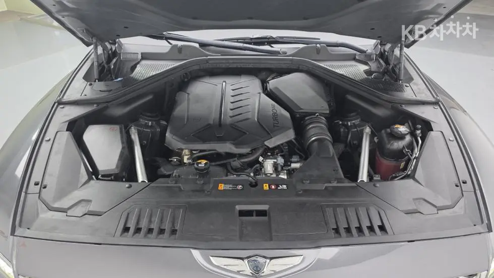 Genesis GV803.0 Diesel 2WD - 5