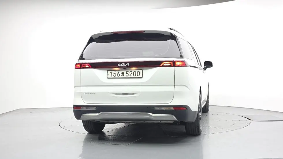 Kia Carnival 4th generationD2.2 9-seater Noblesse - 4
