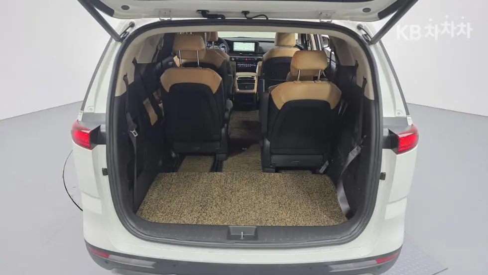 Kia Carnival 4th generationD2.2 9-seater Noblesse - 6