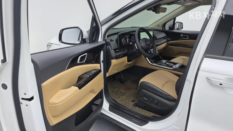 Kia Carnival 4th generationD2.2 9-seater Noblesse - 13