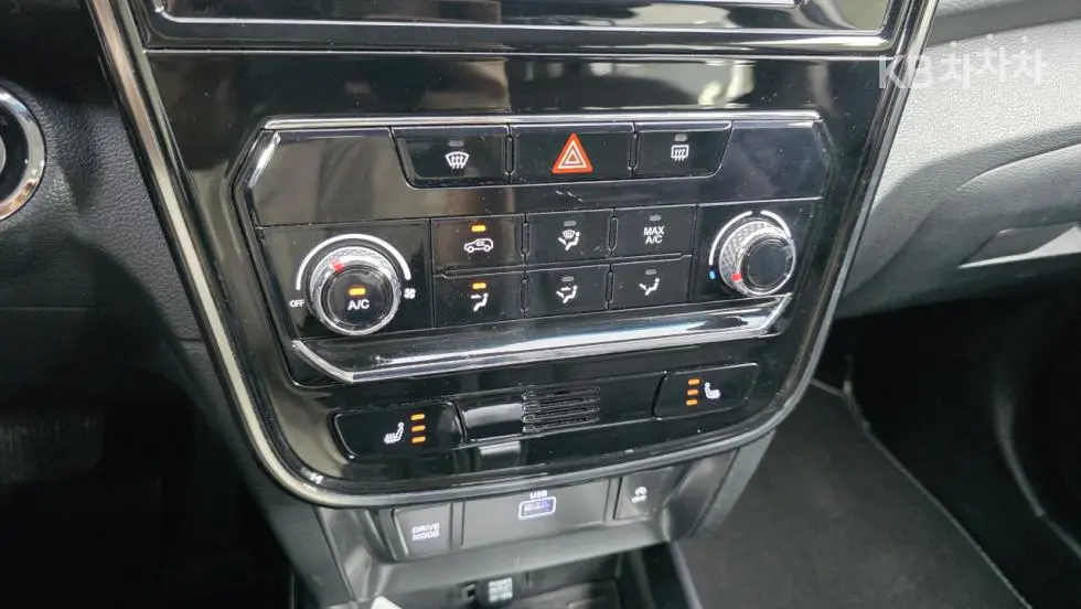 KG Mobility Very New (facelift/refresh; particularly for Tivoli) TivoliGasoline V1 2WD Standard - 24
