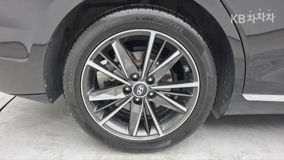 Hyundai The New Grandeur3.3 Exclusive - 17