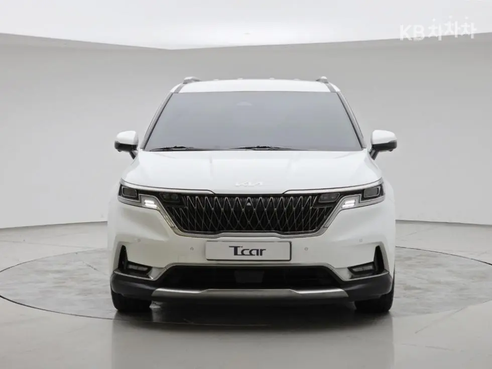 Kia Carnival 4th generationD2.2 9-seater Signature - 2