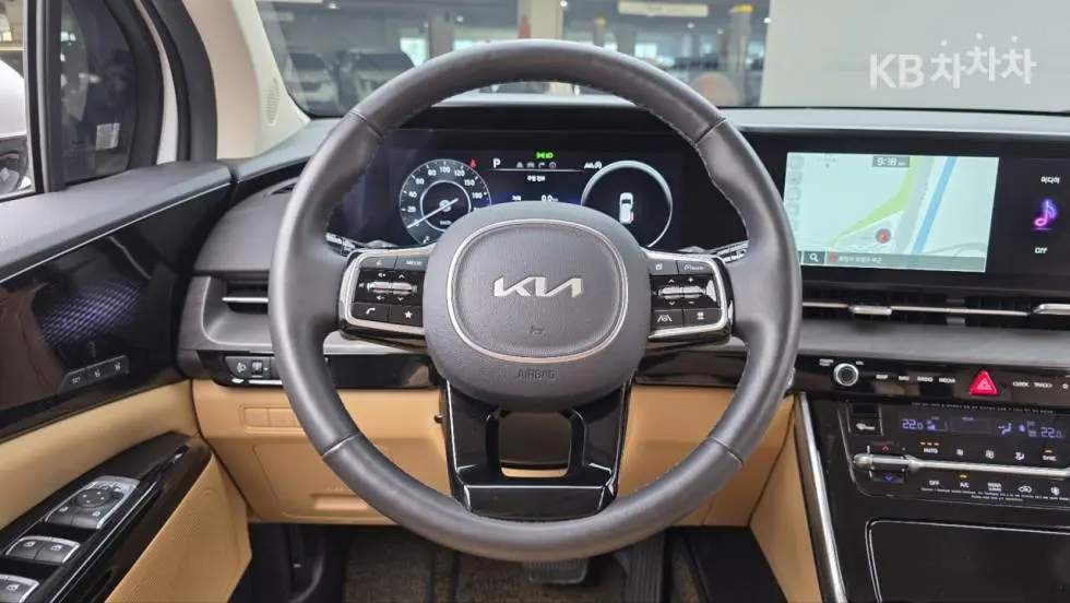 Kia Carnival 4th generationD2.2 9-seater Signature - 6