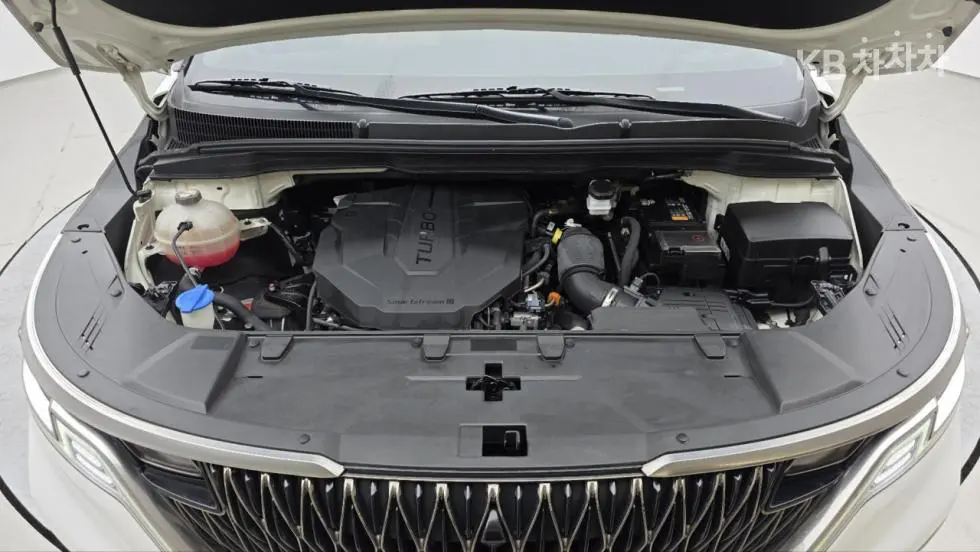 Kia Carnival 4th generationD2.2 9-seater Signature - 17