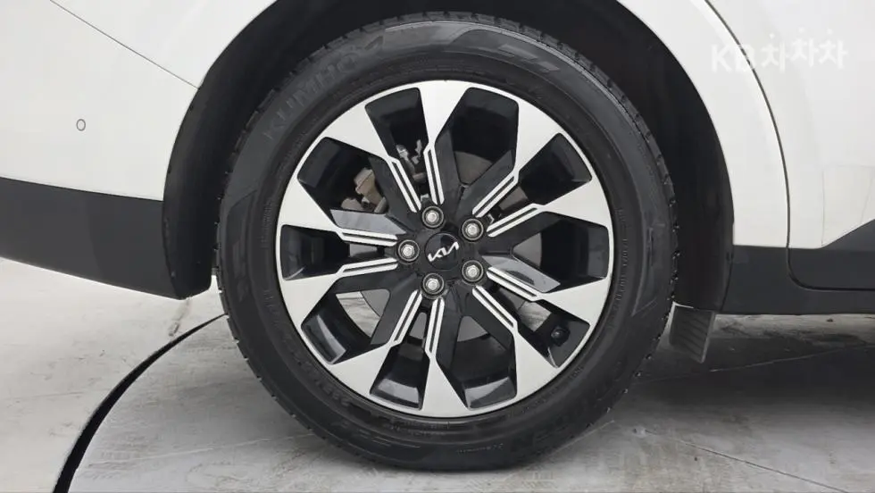 Kia Carnival 4th generationD2.2 9-seater Signature - 19