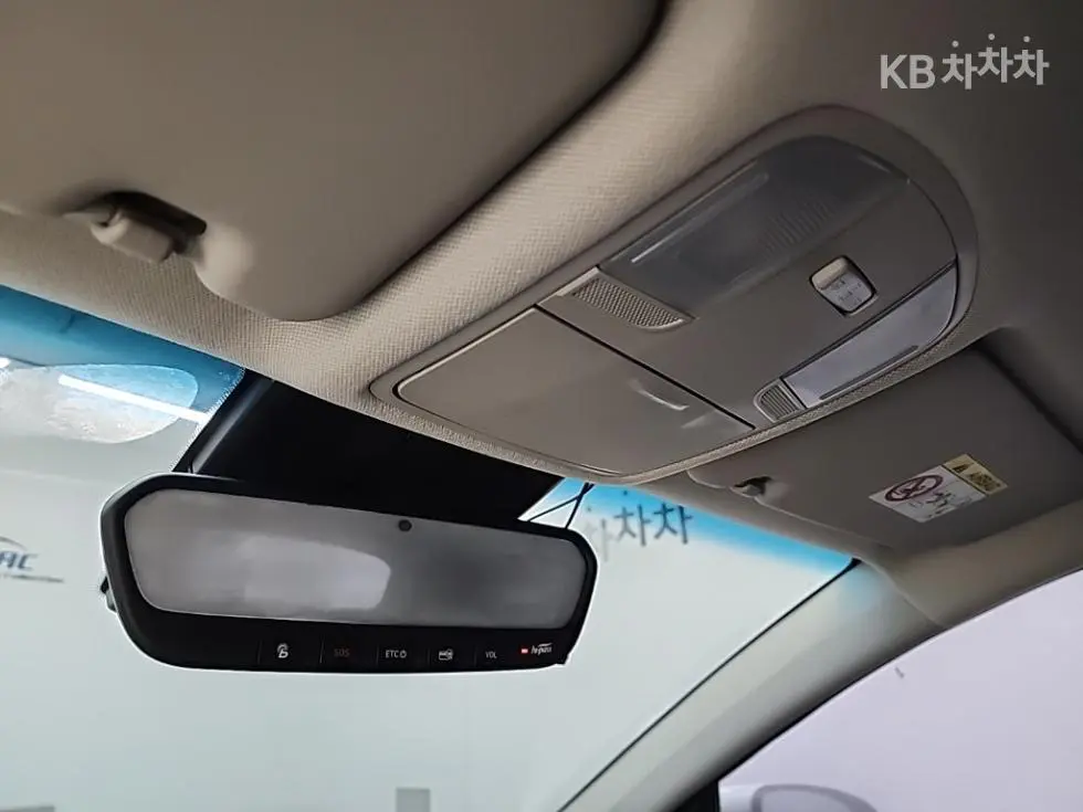 Hyundai Kona ElectricPremium - 16