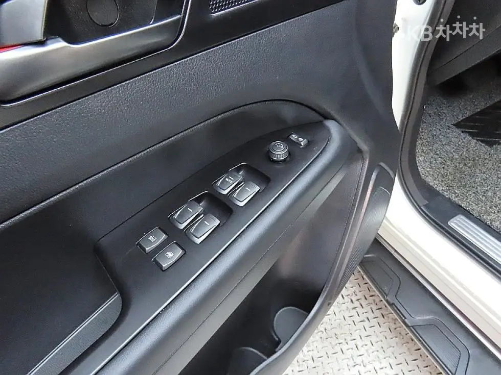 КейДжи Мобилити Rexton Sport2.2 4x4 Престиж Специал (специален признак/издание) - 13