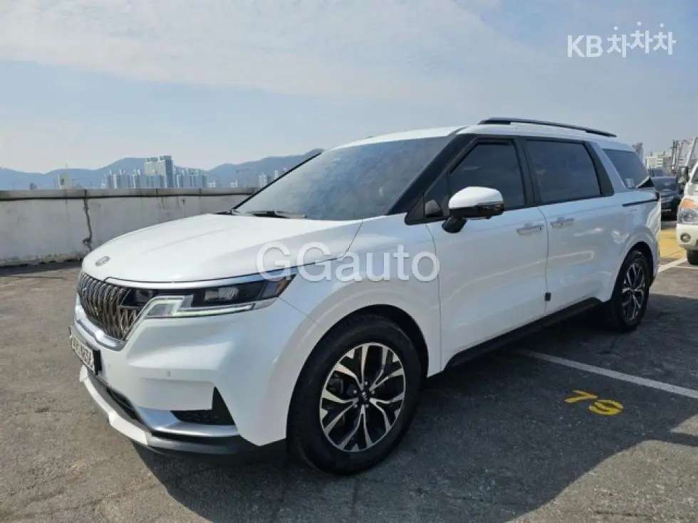 Киа Канивал 4-то поколение D2.2 9-местен Престиж - Image 1