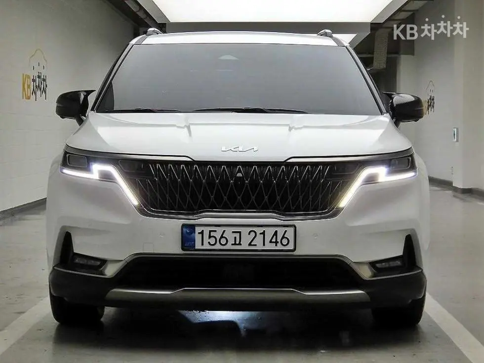 Kia Carnival 4th generationD2.2 9-seater Noblesse - 2