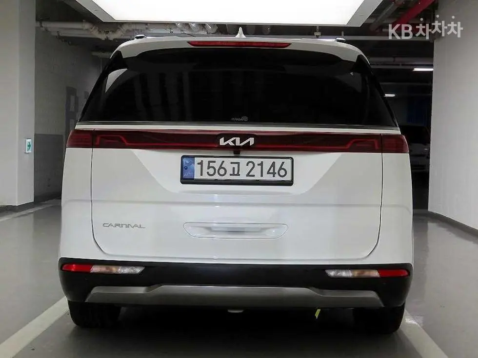 Kia Carnival 4th generationD2.2 9-seater Noblesse - 3