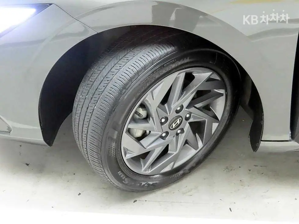 Hyundai The New Avante (Elantra) (CN7)1.6 Gasoline Modern - 19