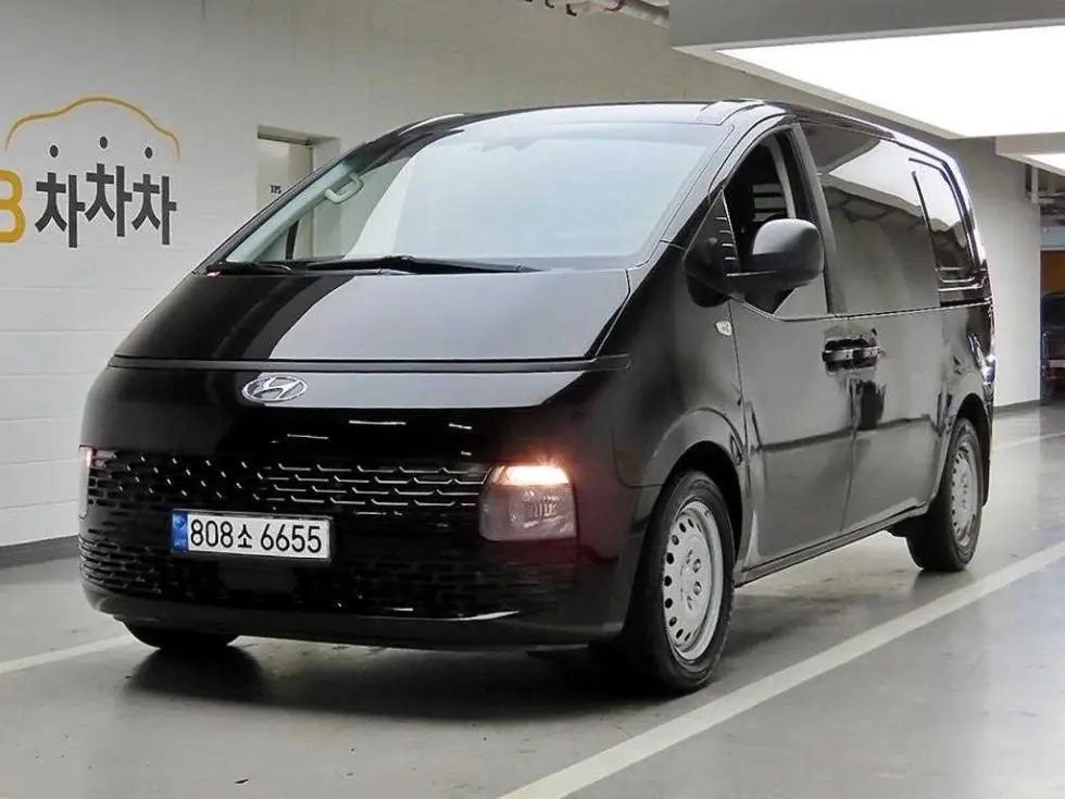 Hyundai Staria Cargo 2.2 Cargo 5 Smart - Image 1