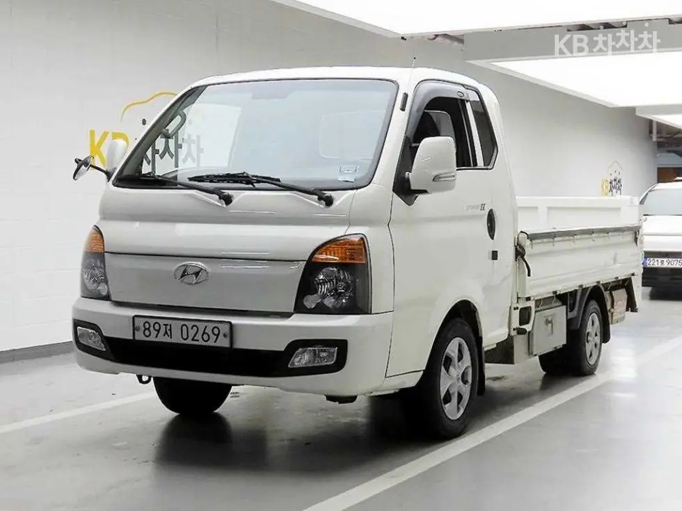 Hyundai Porter 2Extra Long Super Cab CRDi Smart - 2