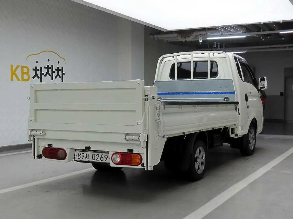 Hyundai Porter 2Extra Long Super Cab CRDi Smart - 4
