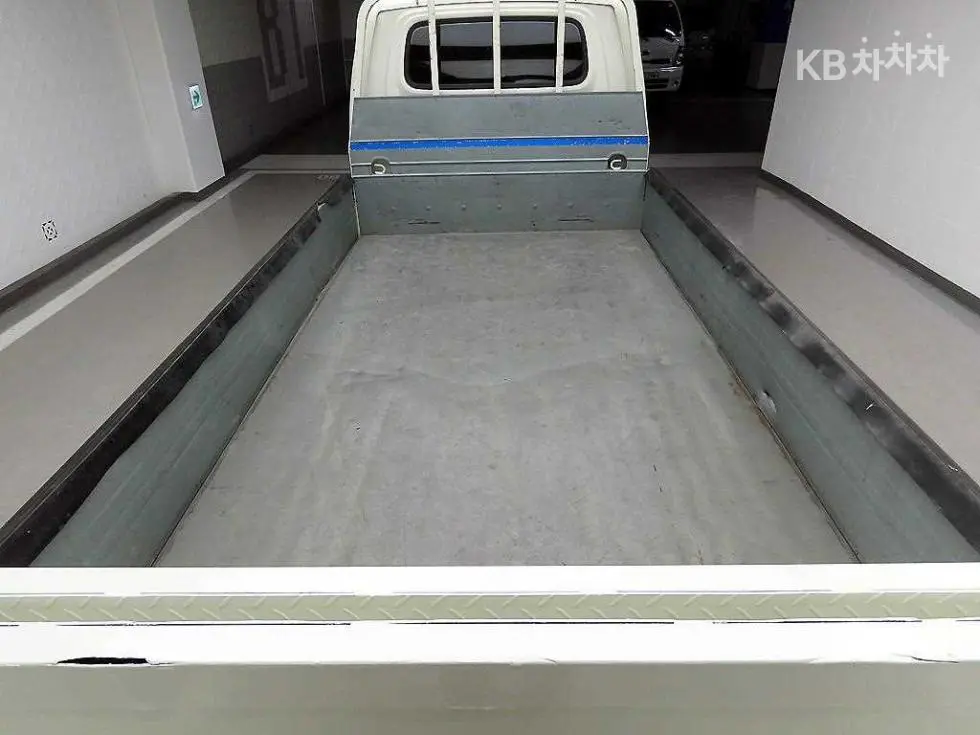 Hyundai Porter 2Extra Long Super Cab CRDi Smart - 5