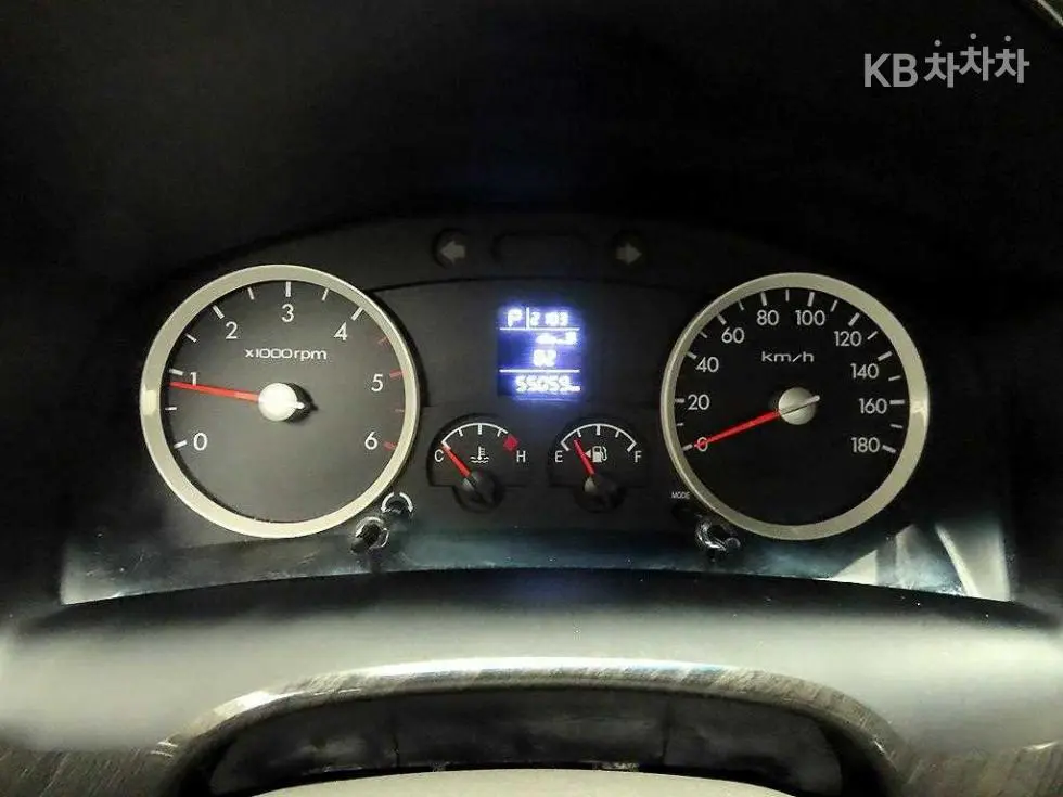 Hyundai Porter 2Extra Long Super Cab CRDi Smart - 6