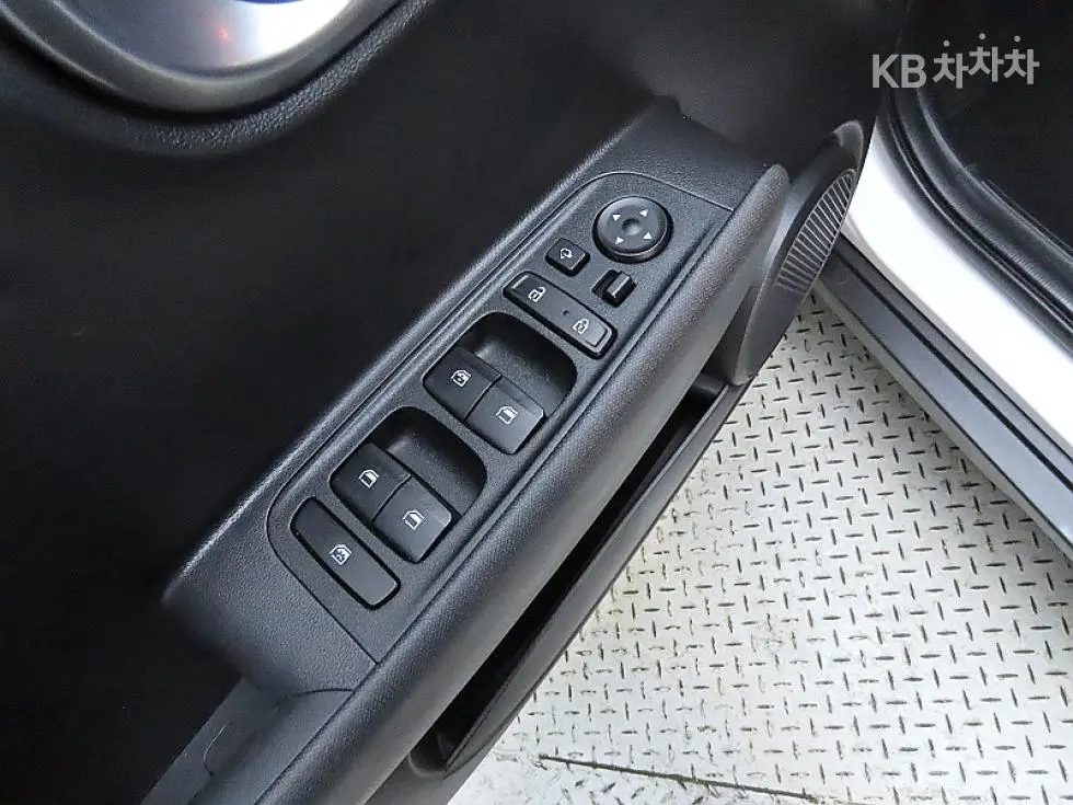 Хюндай Каспър1.0 Турбо Бензин 디 에센셜 - 13