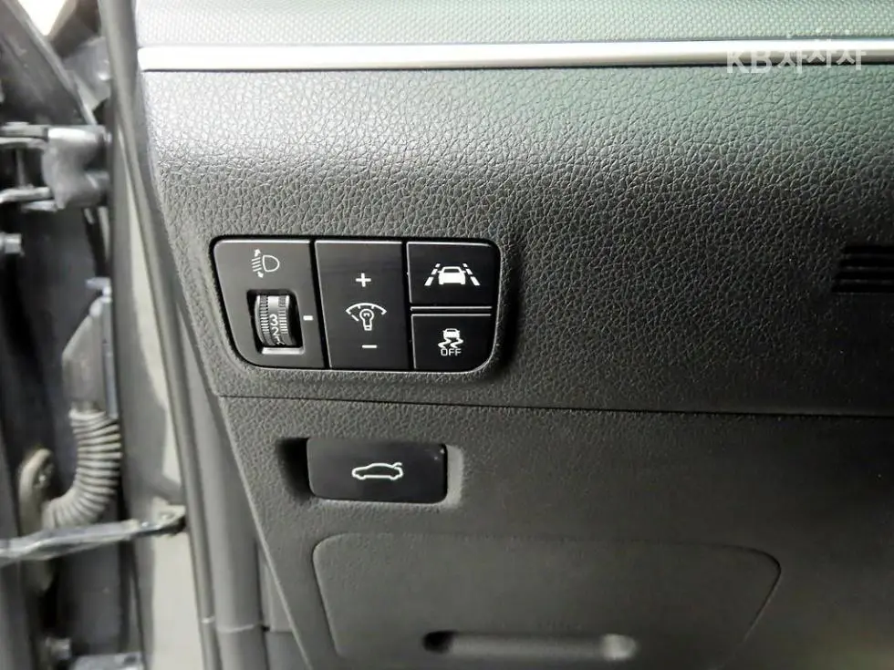 Kia K5 3rd Gen2.0 Gasoline Trendy - 11