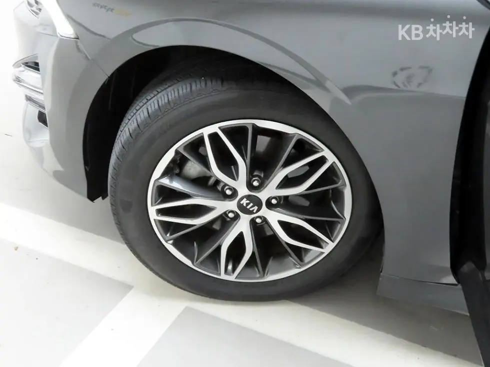 Kia K5 3rd Gen2.0 Gasoline Trendy - 19