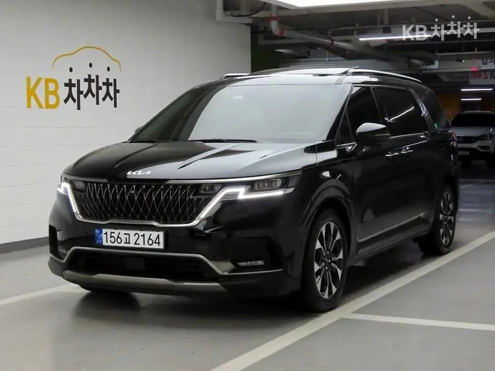 Kia Carnival 4th generation G3.5 GDI 7-seater Noblesse - Image 1
