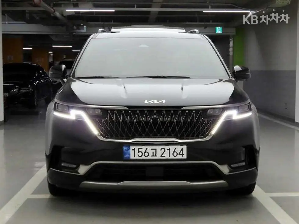 Kia Carnival 4th generationG3.5 GDI 7-seater Noblesse - 2