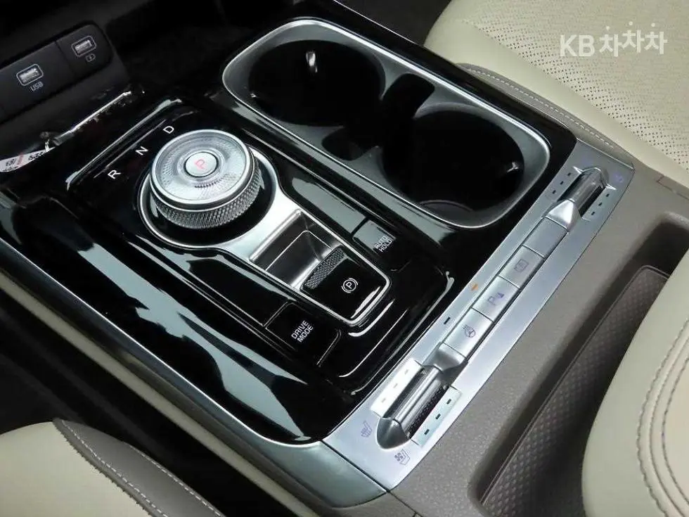 Kia Carnival 4th generationG3.5 GDI 7-seater Noblesse - 11