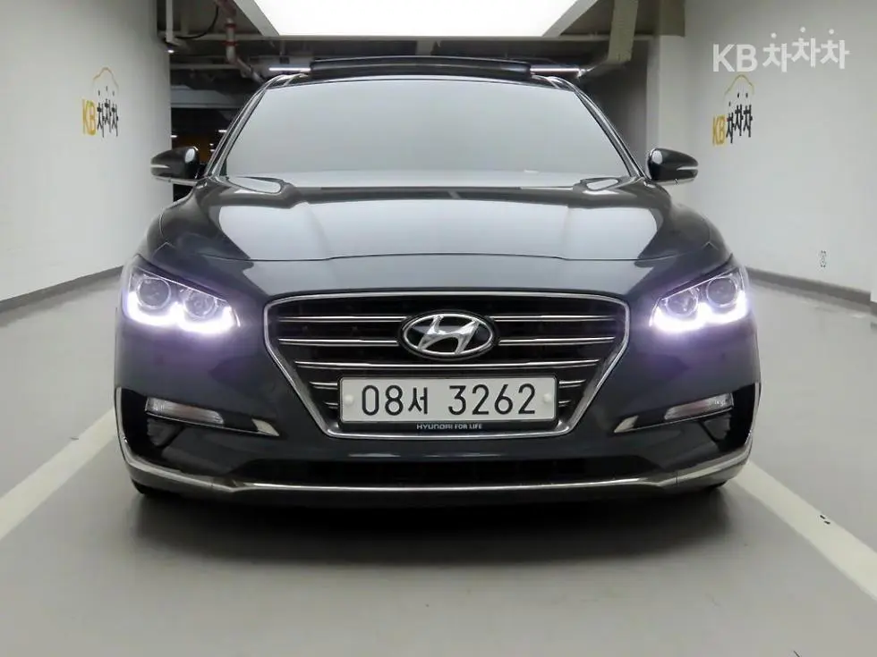 Hyundai GrandeurIG Diesel 2.2 Premium Standard - Image 1