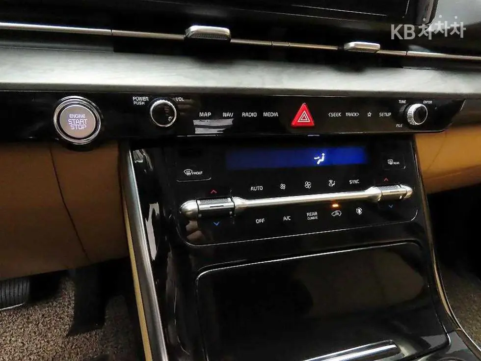 Kia Carnival 4th generationG3.5 GDI 9-seater Noblesse - 16