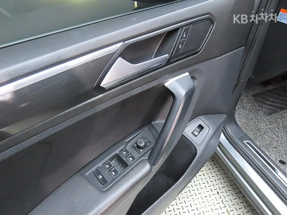 Volkswagen The New Tiguan2.0 TDI Prestige - 13