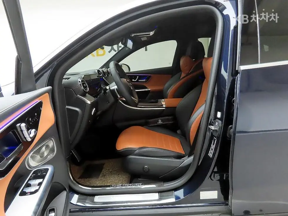 Mercedes-Benz GLC(X254) GLC300 4Matic Coupe Standard - 12