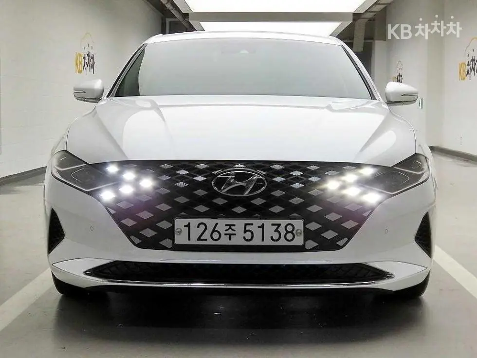 Hyundai The New Grandeur2.5 Premium Choice - 2