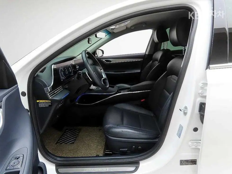 Hyundai The New Grandeur2.5 Premium Choice - 12