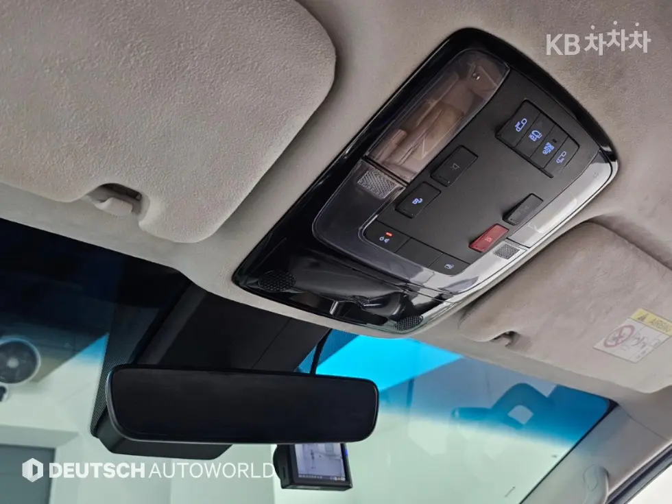 Hyundai Staria Lounge2.2 Lounge 9 Inspiration - 18