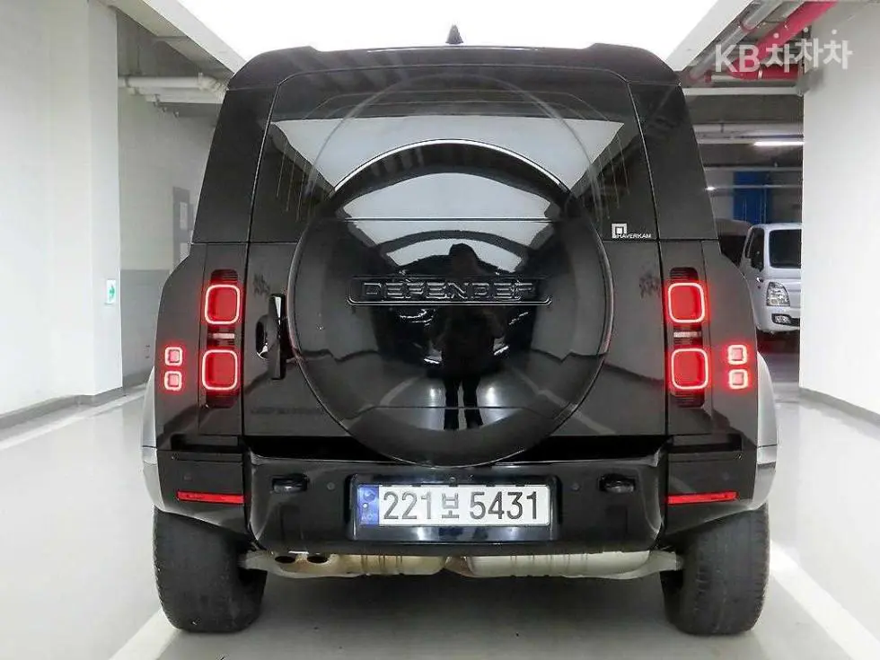 Land Rover Defender(L663)110 D300 X-DYN HSE - 3