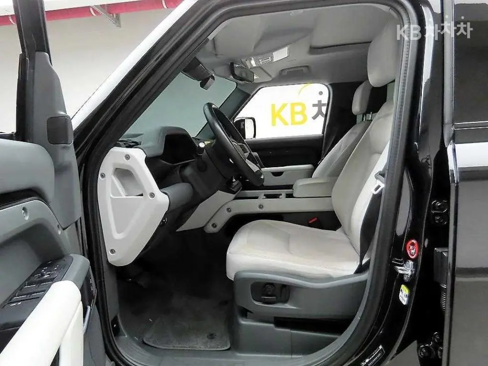 Land Rover Defender(L663)110 D300 X-DYN HSE - 13