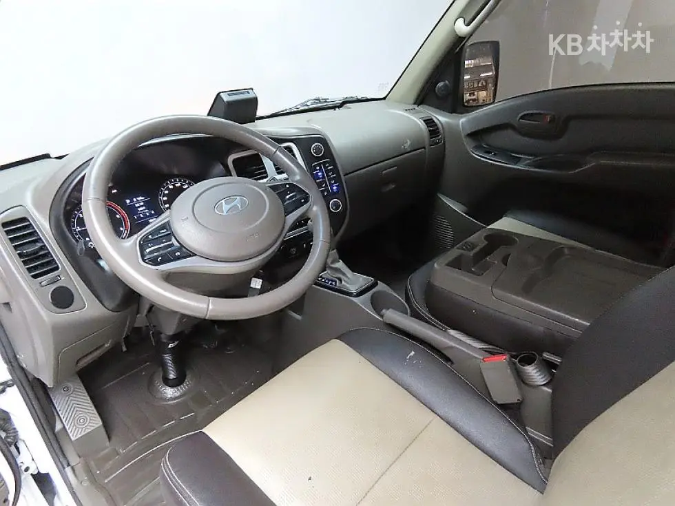 Hyundai Porter 2Extra Long Super Cab LPG Smart - 6