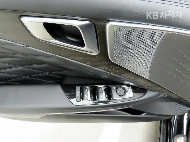 Kia K8 Hybrid1.6 Turbo Signature - 11