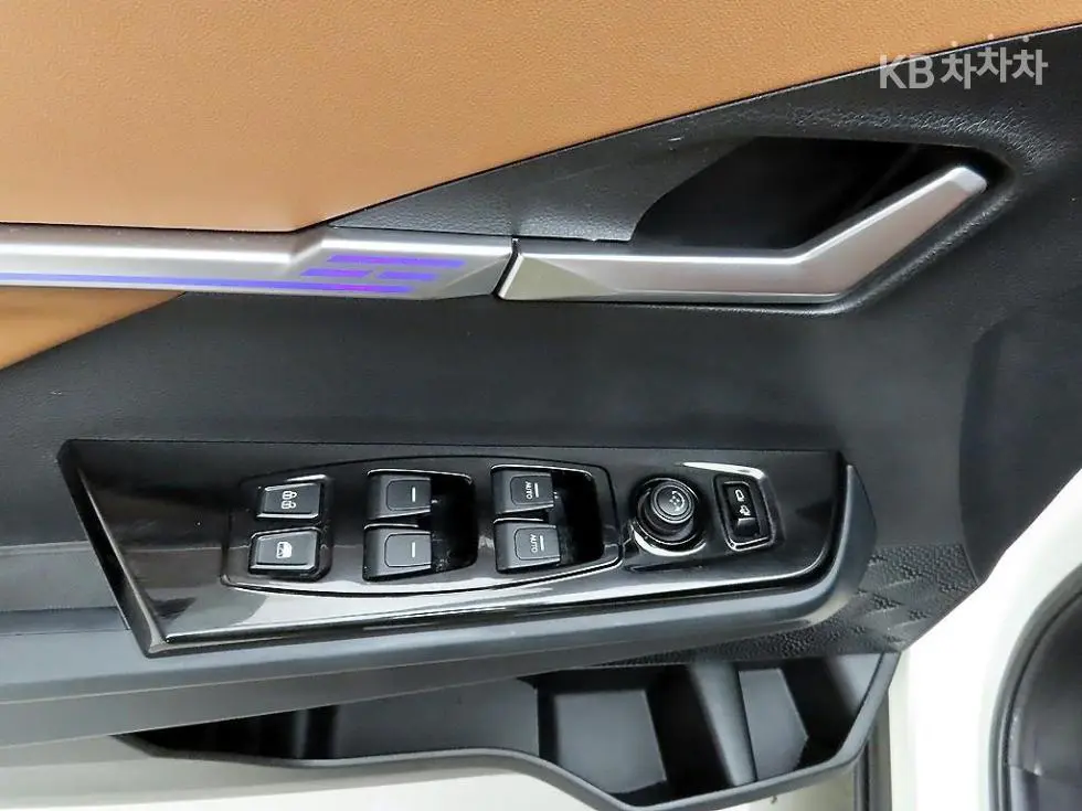 KG Mobility Torres(J100)1.5 GDI Turbo T7 - 11